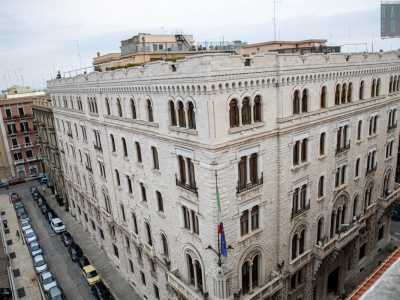 Ecco quindi il predetto Palazzo dell�Acquedotto...